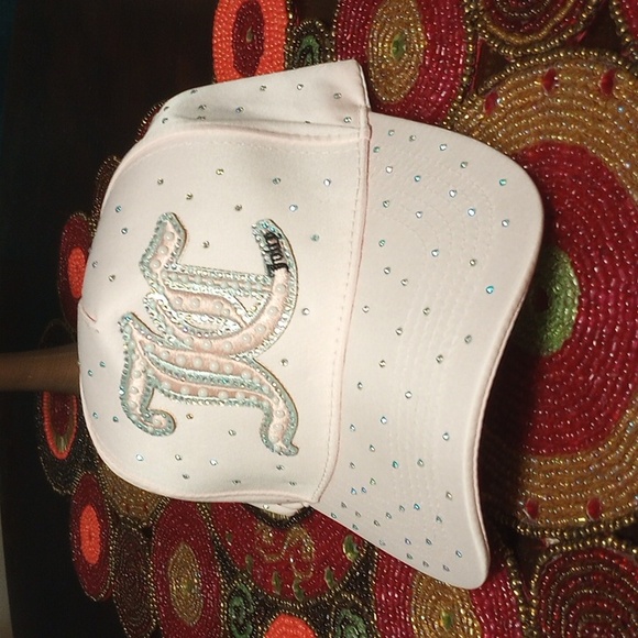 Juicy Couture Pearl And Rhinestone Cap - Picture 3 of 11